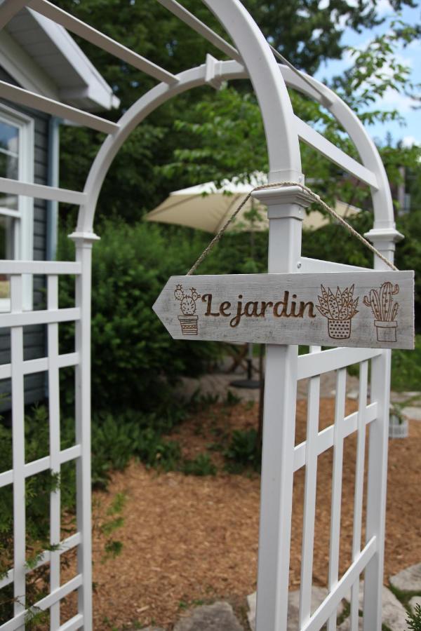 La Petite Hermine B&B Stoneham Esterno foto