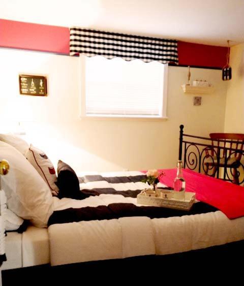 La Petite Hermine B&B Stoneham Esterno foto