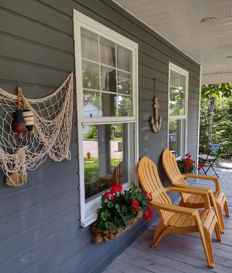 La Petite Hermine B&B Stoneham Esterno foto